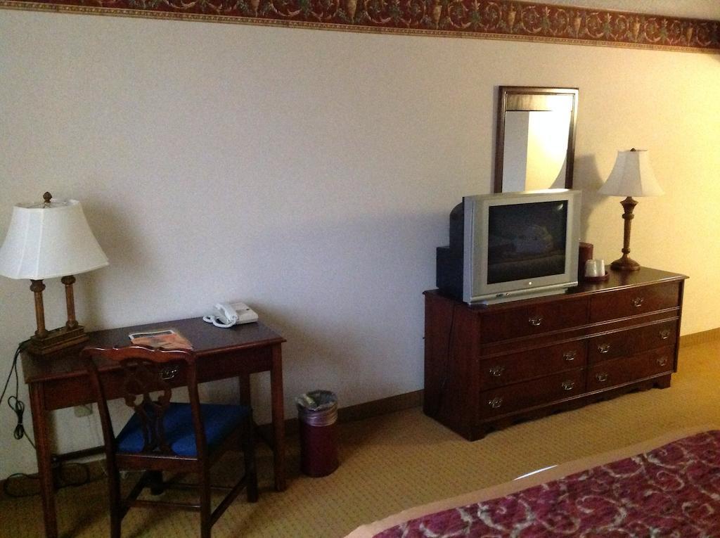 Wyndham Garden Amarillo Hotel Стая снимка