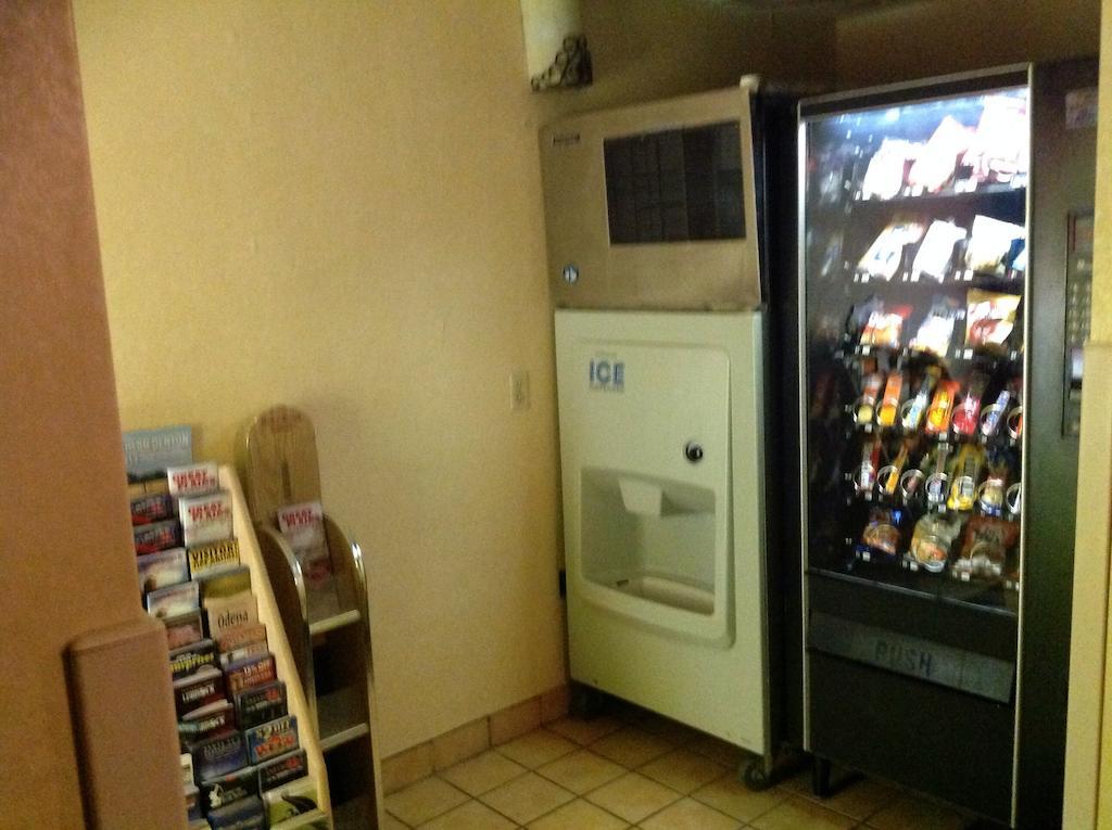 Wyndham Garden Amarillo Hotel Екстериор снимка