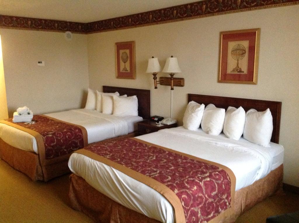 Wyndham Garden Amarillo Hotel Стая снимка